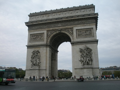 paris3 - 10 địa điểm cần đến khi tham quan Paris