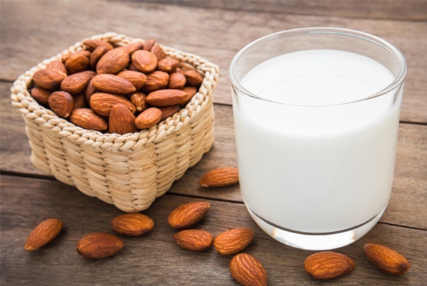 Sữa hạnh nhân giúp bà bầu