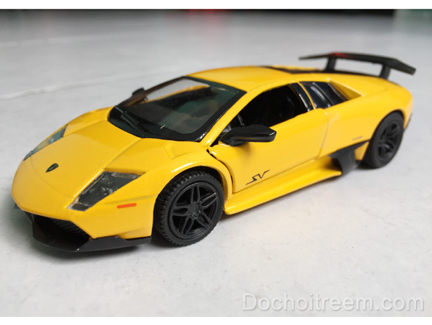 Xe Lamborghini Murcielago LP670-4 SV vàng 554997MA