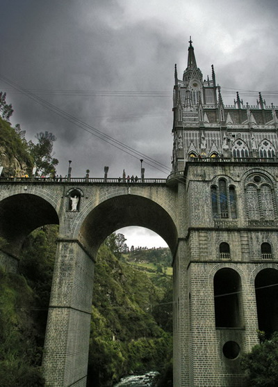 laslajas2 - Las Lajas – Nhà thờ đẹp và bí ẩn nhất thế giới