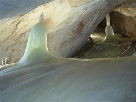 hangdong14 - Những hang động đẹp nhất thế giới