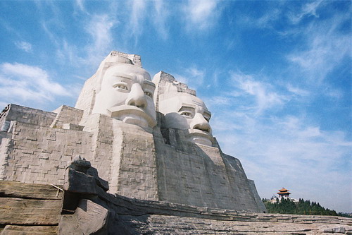 tuong10 - Phần 1: Những bức tượng cao nhất thế giới