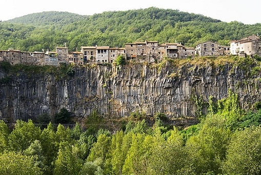 10thitran - Phần 1: 10 thị trấn bên vách núi có vẻ đẹp kinh ngạc nhất thế giới