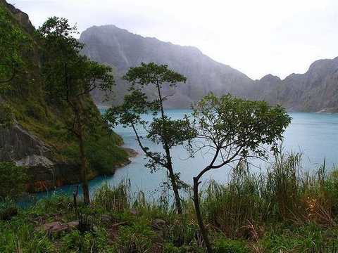 nuilua5 - 10 hồ nước miệng núi lửa đẹp nhất trên thế giới