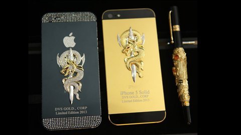 Hơn 100 triệu đồng mua iPhone 5 mạ vàng, đúc rắn hổ chúa