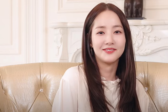 Park Min-young thừa nhận sửa sắc đẹp