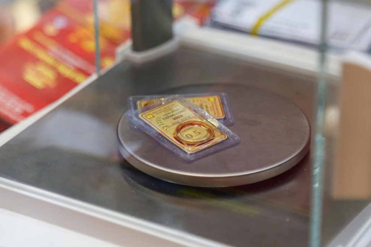 Giá Vàng Thế Giới Hôm Nay 5/11: Nhích Nhẹ Khi Tâm Lý Thị Trường Ổn Định Sau Biến Động