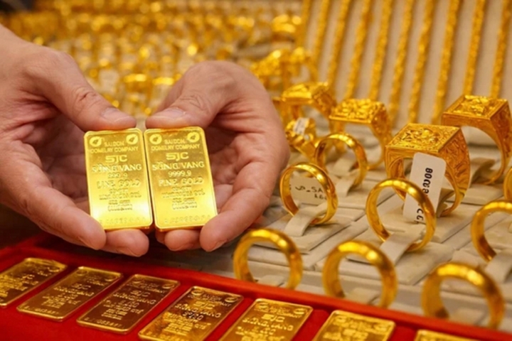 Giá vàng hết thời tăng điên cuồng, những người mua ‘đu đỉnh’ thua lỗ thế nào?
