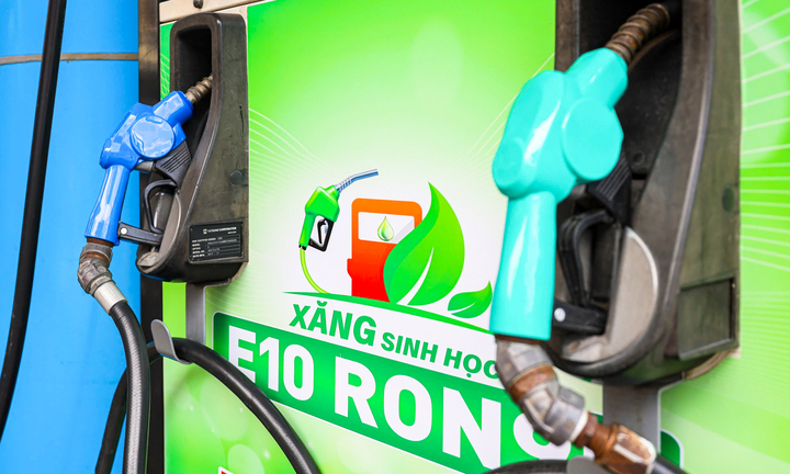 Thí điểm xăng E10RON95-III là mặt hàng phổ biến, Nhà nước công bố giá cơ sở
