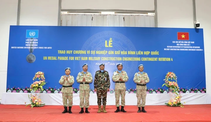 Lực lượng gìn giữ hoà bình Việt Nam tại Abyei nhận huy chương Liên hợp quốc