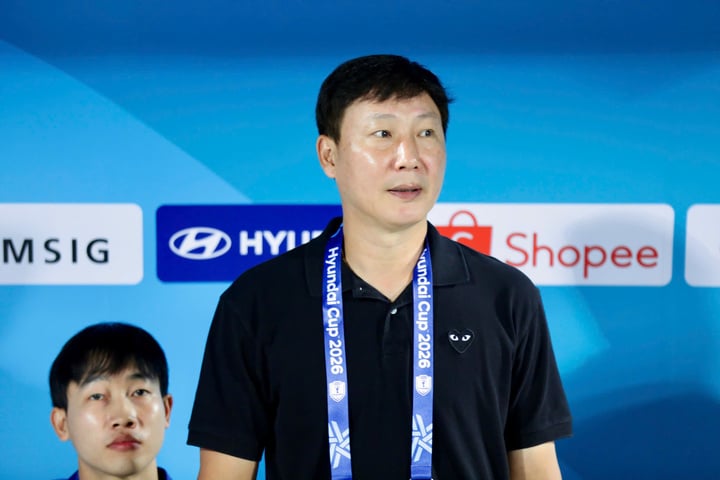 Trực tiếp họp báo Indonesia 0-3 Việt Nam: HLV Kim Sang-sik khen Đình Bắc